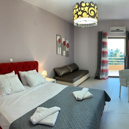 Dioni Hotel Adelianos Kampos Buitenkant foto