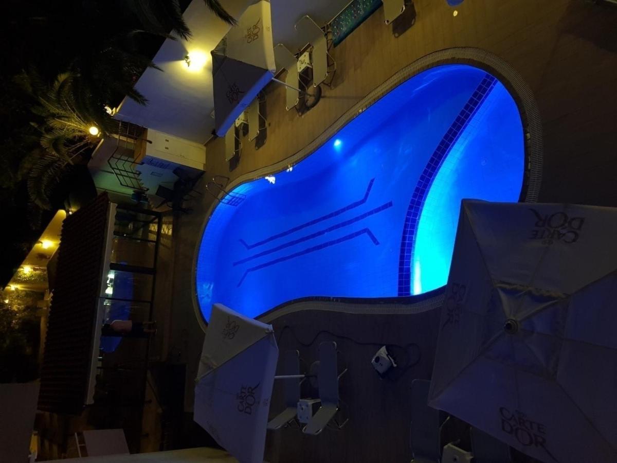 Dioni Hotel Adelianos Kampos Buitenkant foto