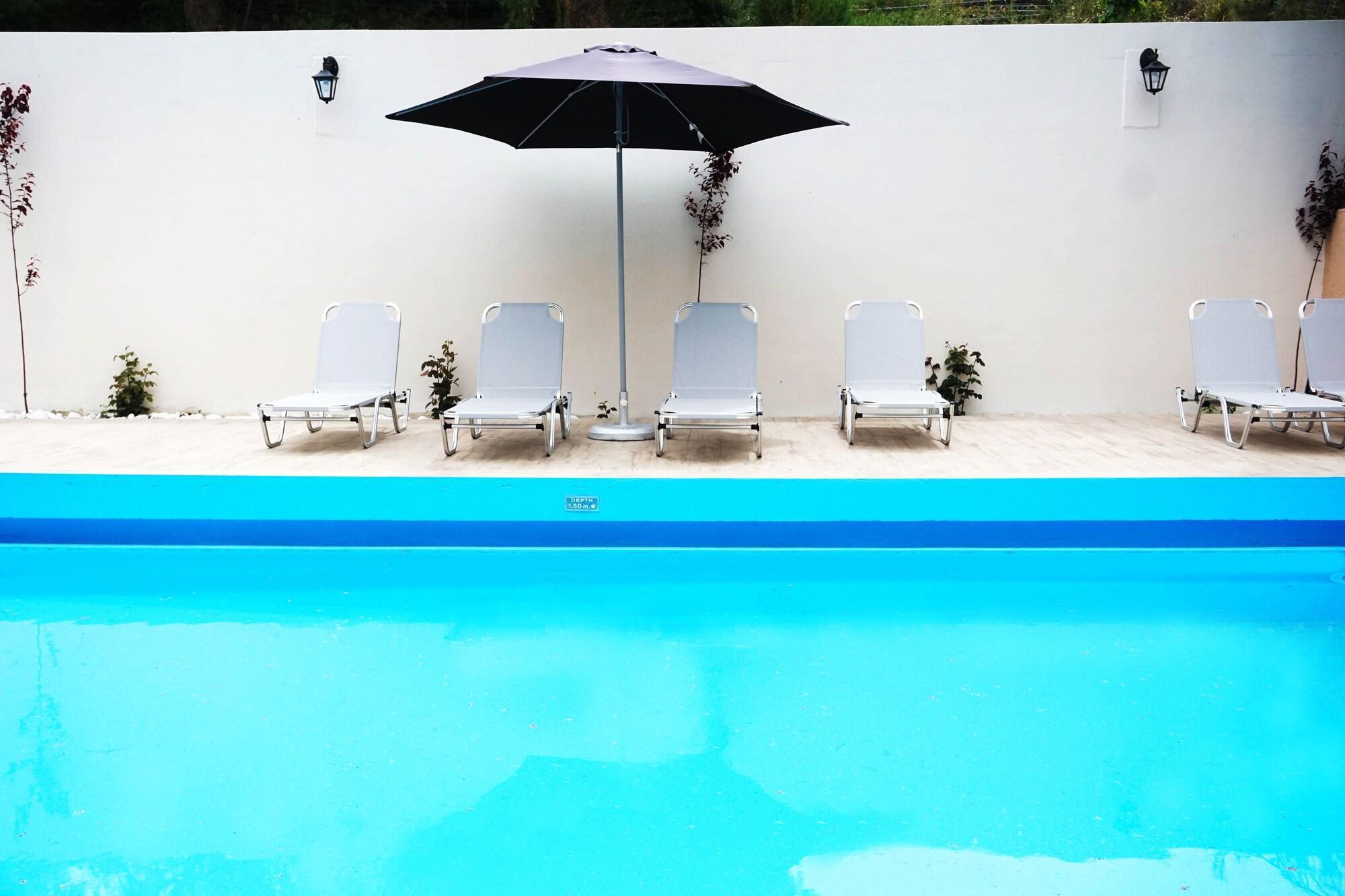 Dioni Hotel Adelianos Kampos Buitenkant foto