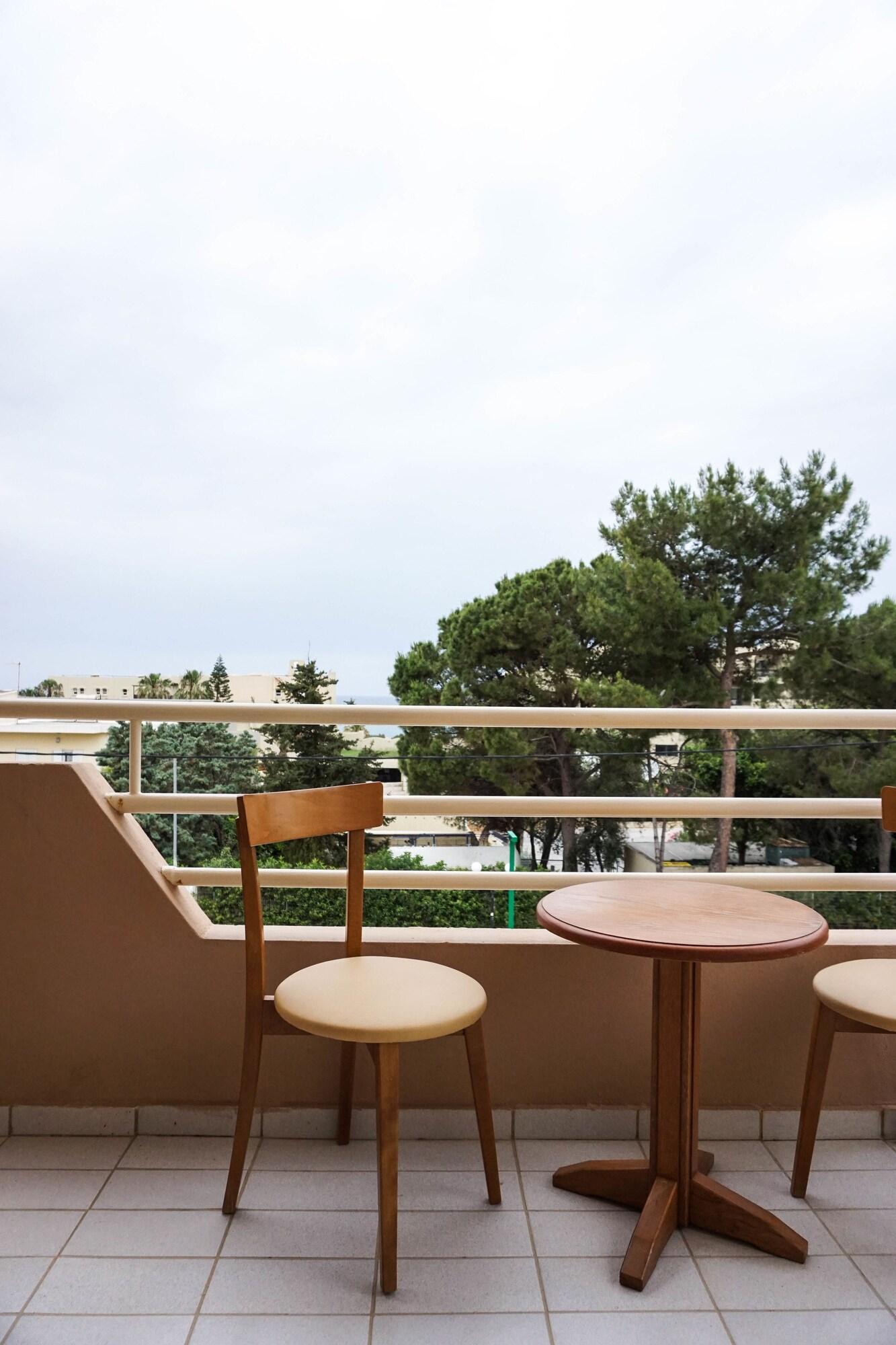 Dioni Hotel Adelianos Kampos Buitenkant foto