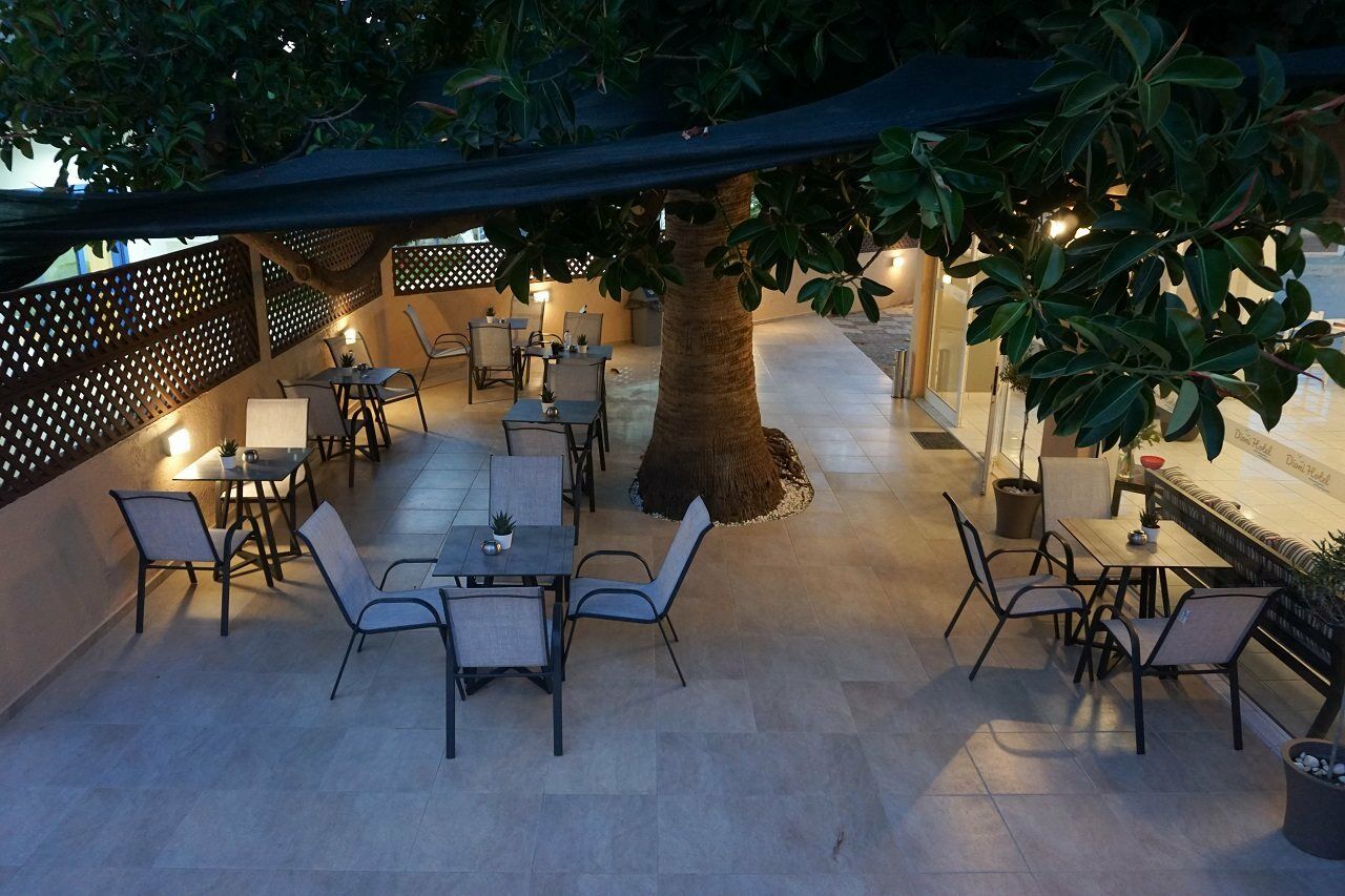 Dioni Hotel Adelianos Kampos Buitenkant foto