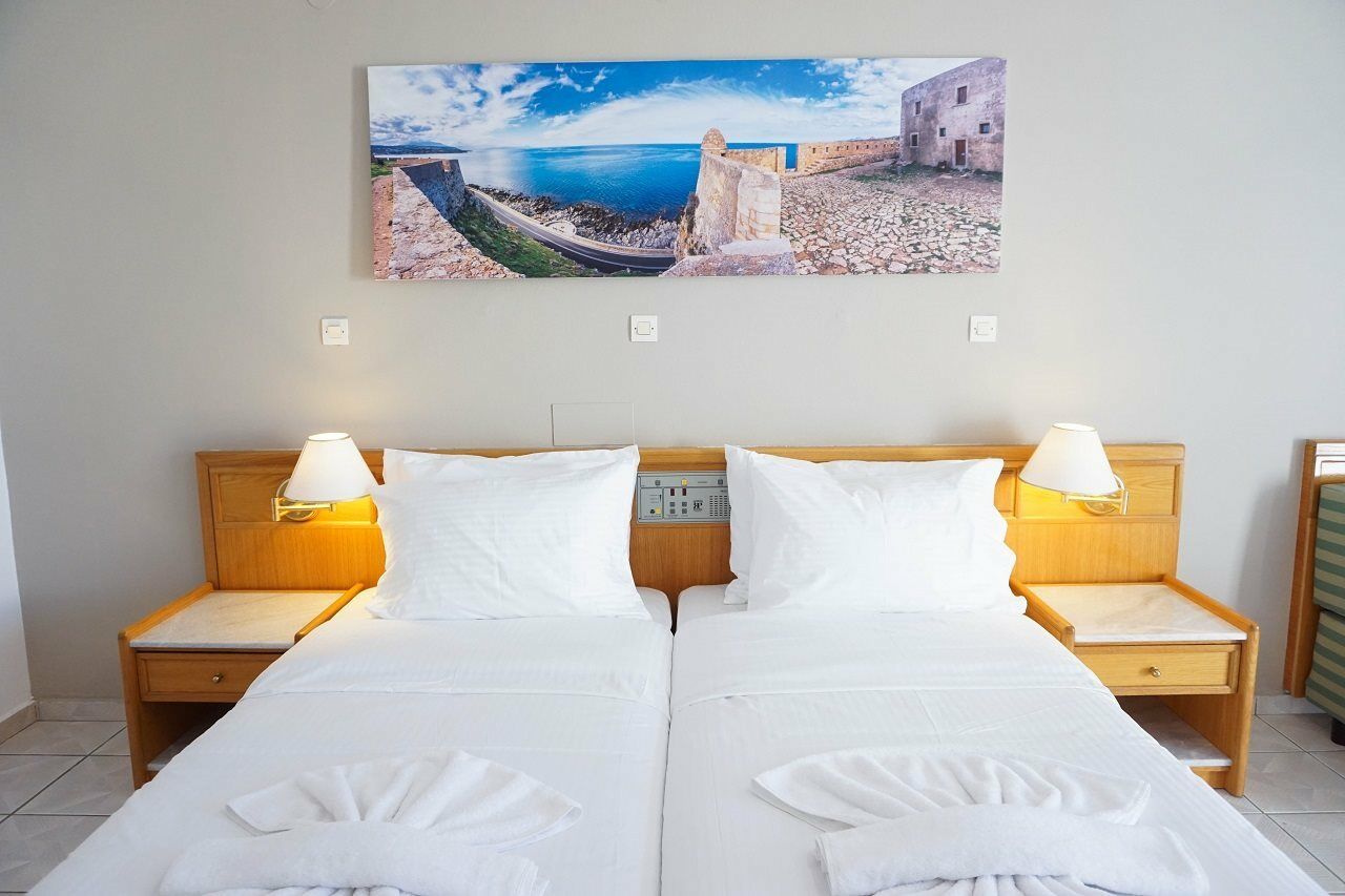 Dioni Hotel Adelianos Kampos Buitenkant foto